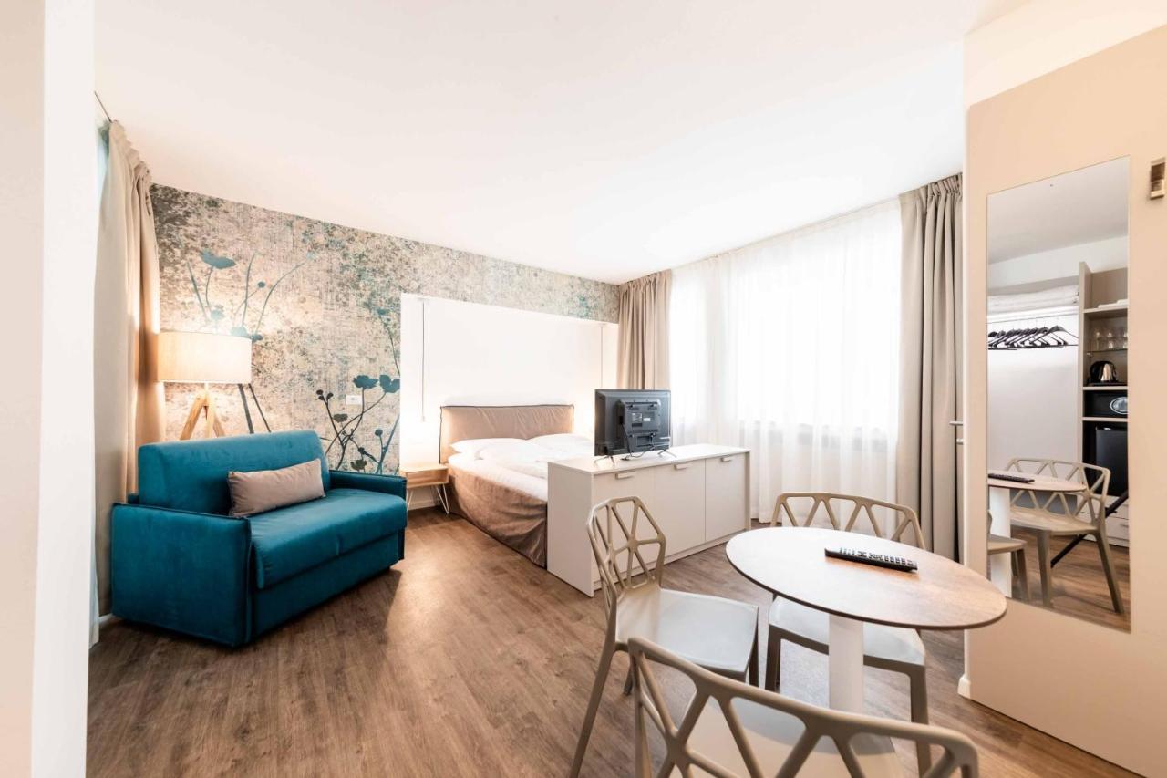 Stay Cooper L Guesthouse Zum Loewen ميرانو المظهر الخارجي الصورة