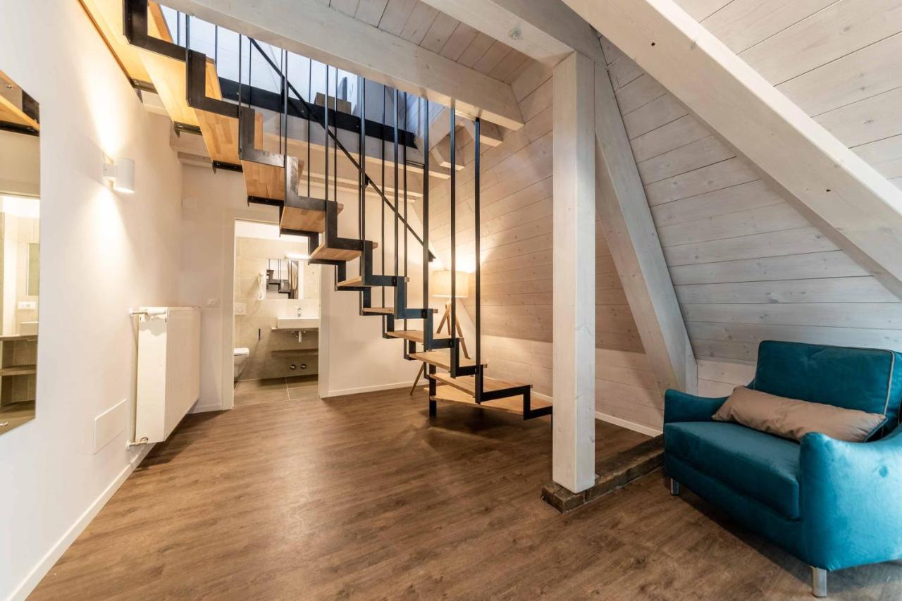 Stay Cooper L Guesthouse Zum Loewen ميرانو المظهر الخارجي الصورة