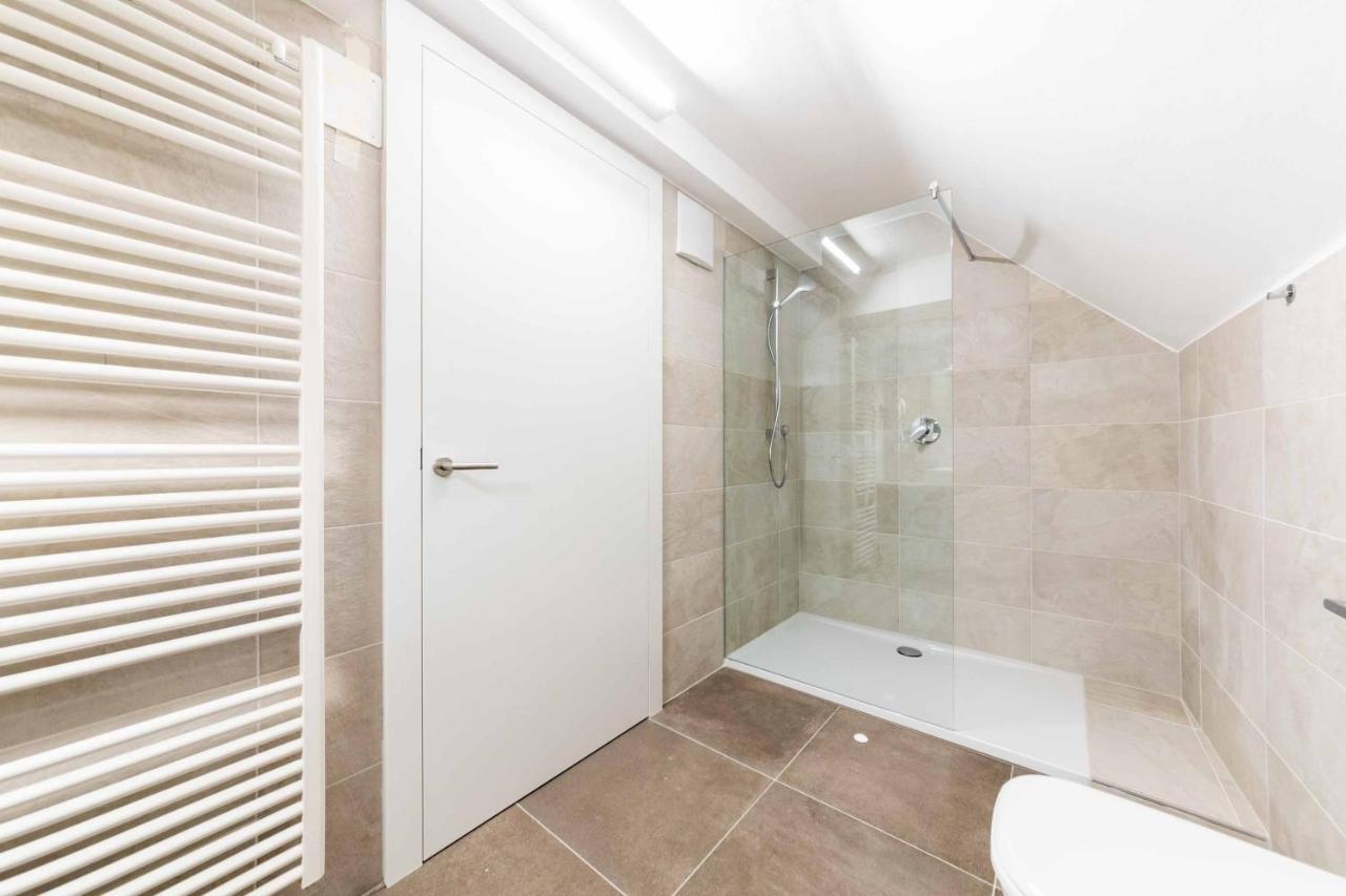 Stay Cooper L Guesthouse Zum Loewen ميرانو المظهر الخارجي الصورة