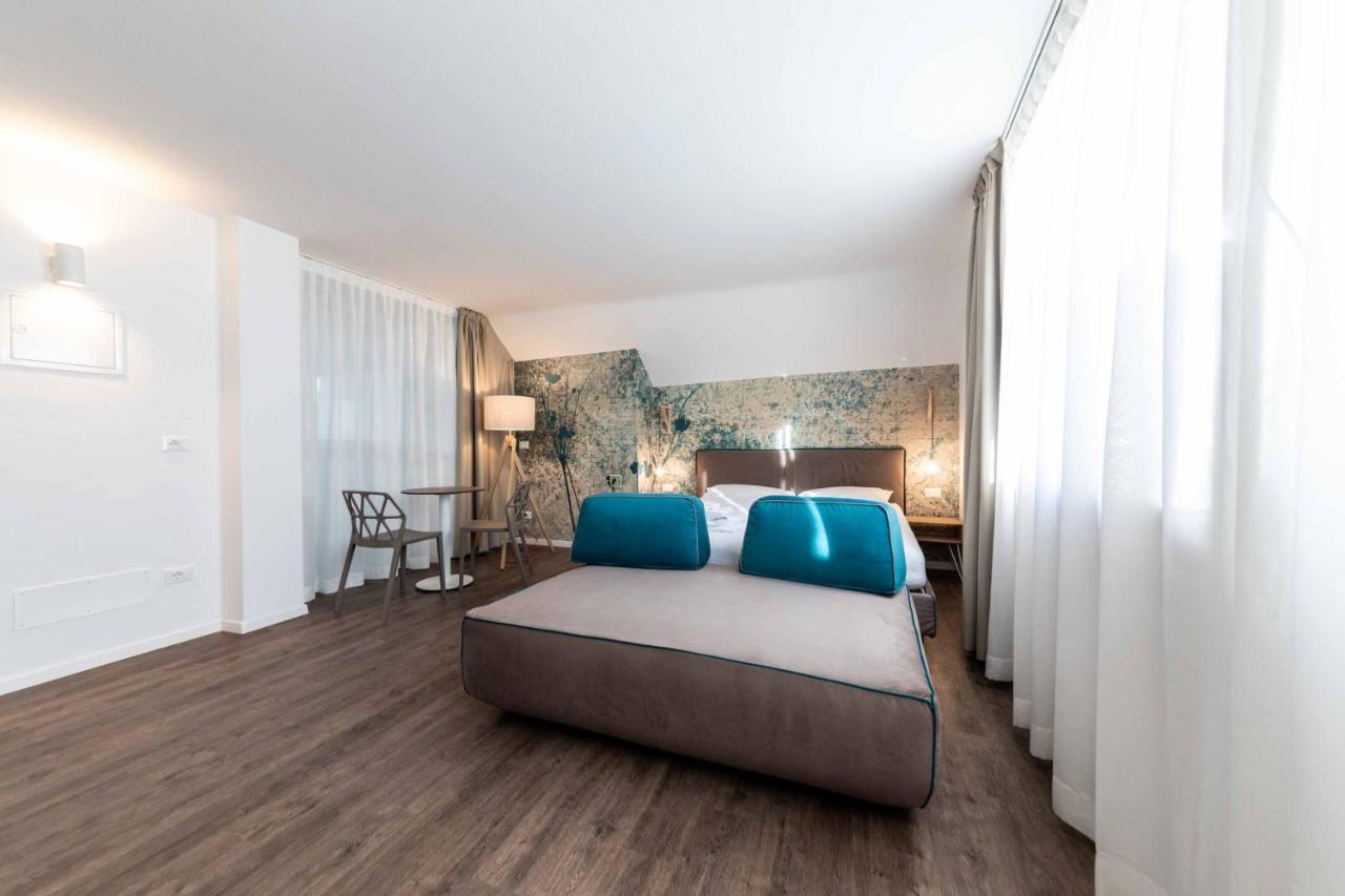 Stay Cooper L Guesthouse Zum Loewen ميرانو المظهر الخارجي الصورة