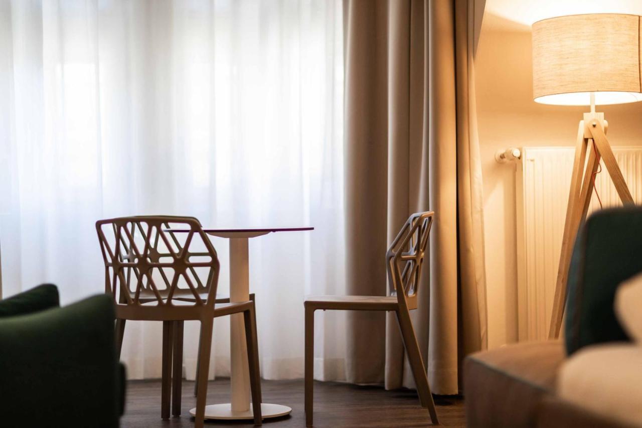 Stay Cooper L Guesthouse Zum Loewen ميرانو المظهر الخارجي الصورة