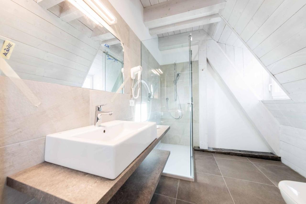 Stay Cooper L Guesthouse Zum Loewen ميرانو المظهر الخارجي الصورة