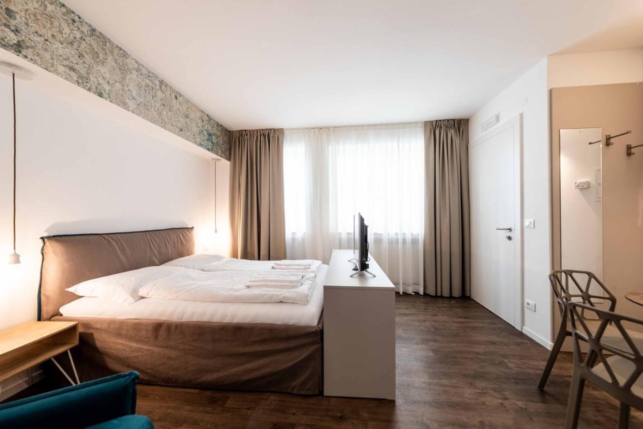 Stay Cooper L Guesthouse Zum Loewen ميرانو المظهر الخارجي الصورة