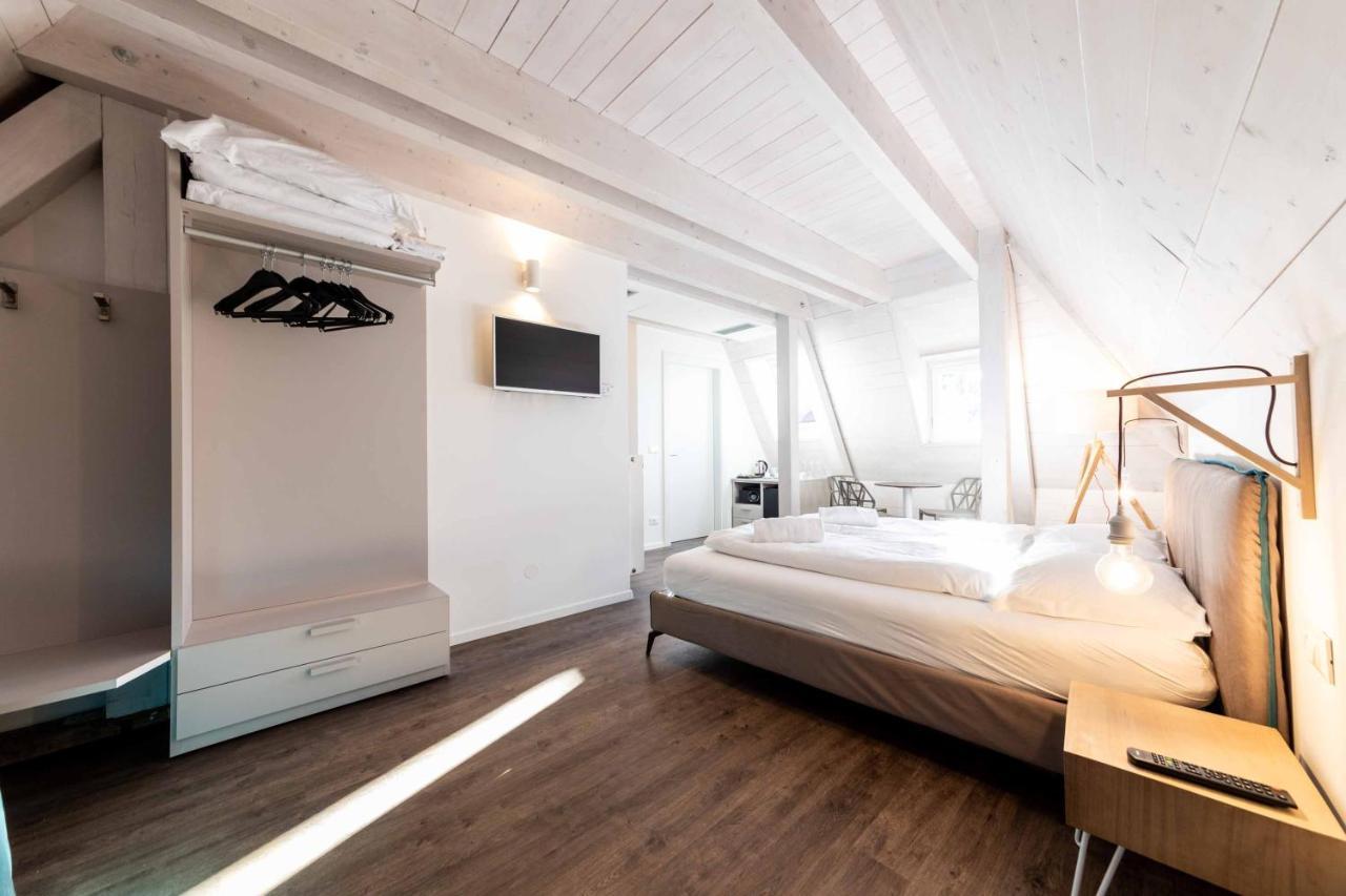 Stay Cooper L Guesthouse Zum Loewen ميرانو المظهر الخارجي الصورة