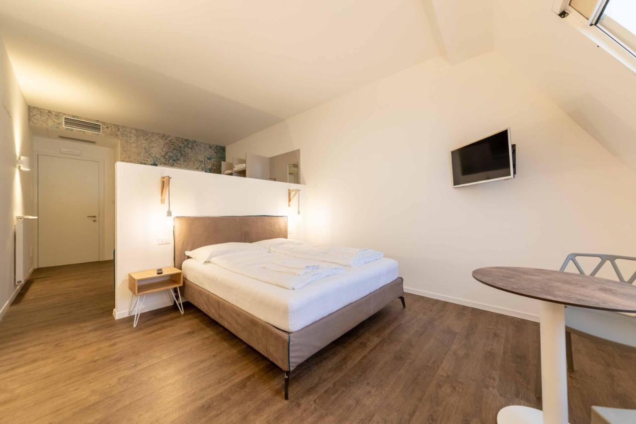 Stay Cooper L Guesthouse Zum Loewen ميرانو المظهر الخارجي الصورة